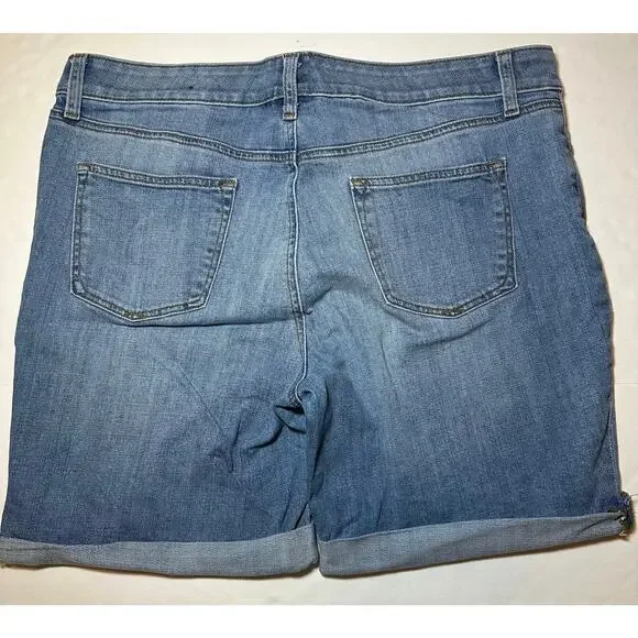 Talbots Denim Girlfriend Shorts Women’s Size 14P Medium Wash Cuffed 7” Inseam - Picture 6 of 7